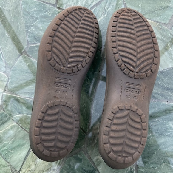 Women’s Size 11 Kadee Crocs - Picture 2 of 6